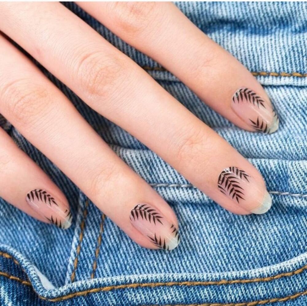 New! Color Street Real Nail Polish Strips Palm Before the Storm